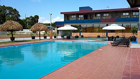 Express Inn Coronado & Camping