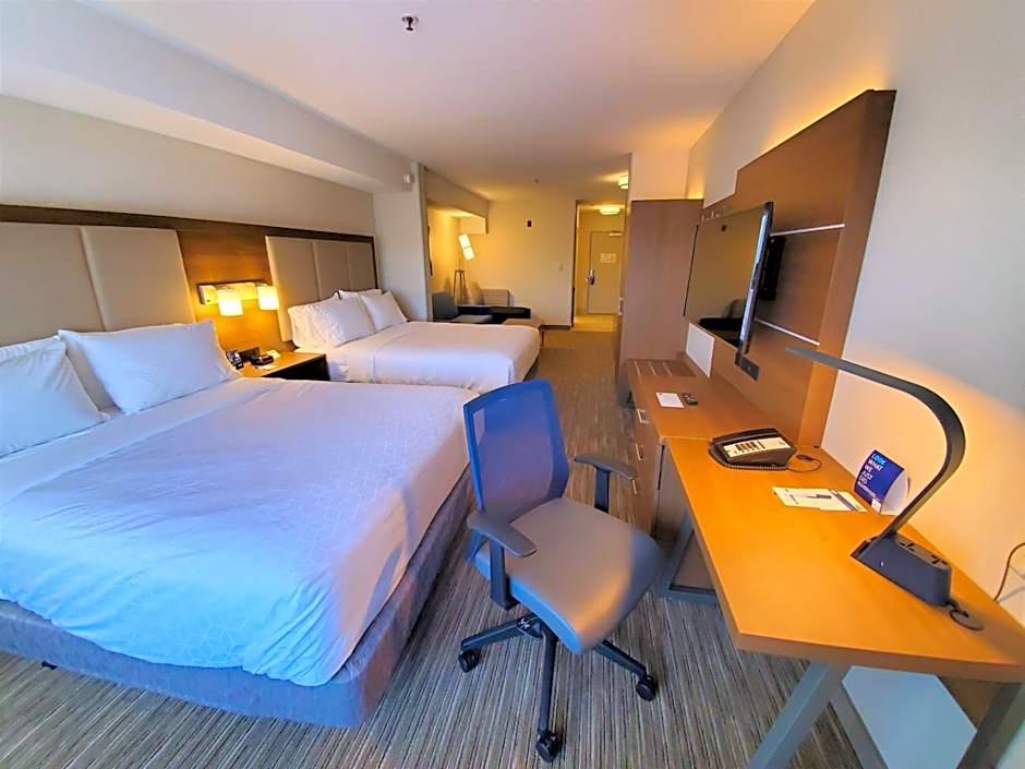 Holiday Inn Express Hotel & Suites Lynnwood By IHG