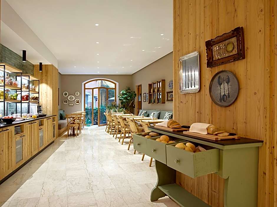 Hotel America