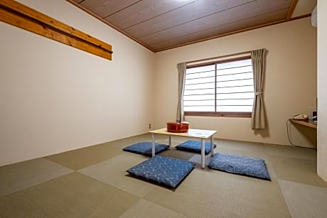 Japanese-Style Triple Room with Shared Bathroom - Non-Smoking