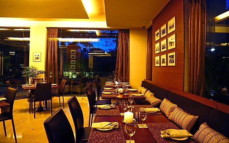 Udman Hotel Panchshila Park