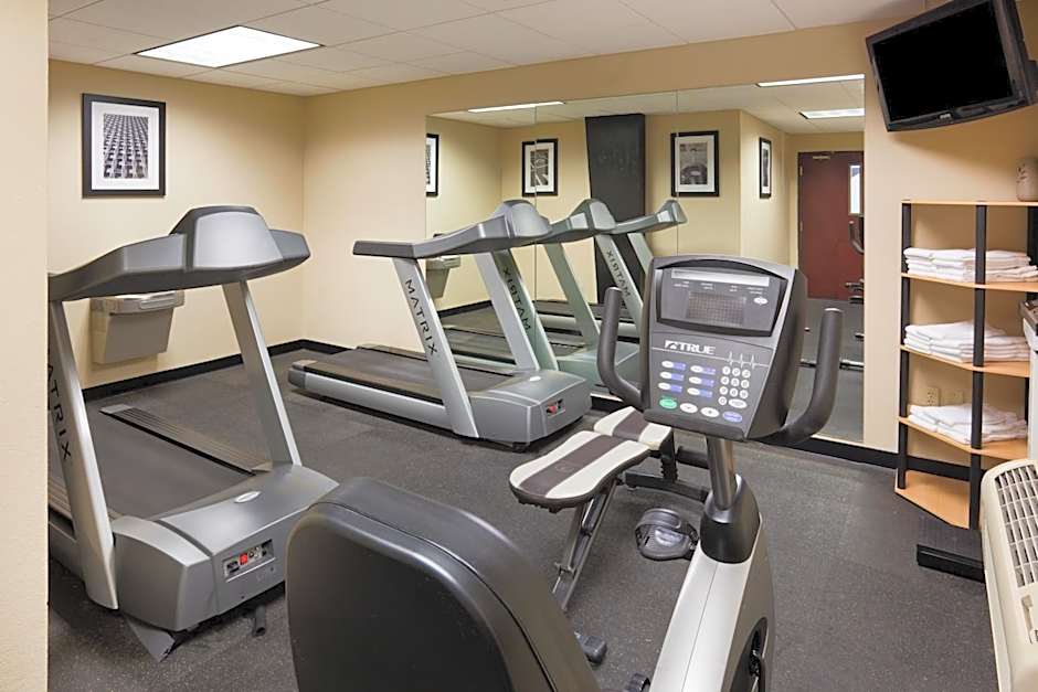Holiday Inn Express Hotel And Suites Aberdeen By IHG