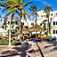 Panoramic beachfront Suite