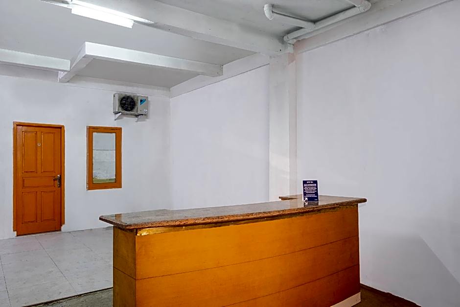 OYO Life 2412 Mandala Residence