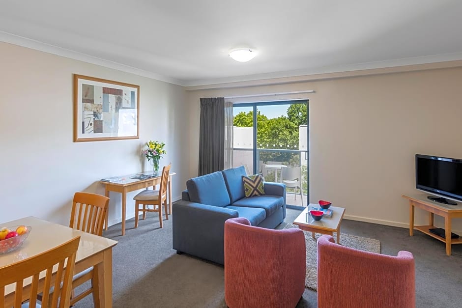 Mounts Bay Waters Apartment Hotel