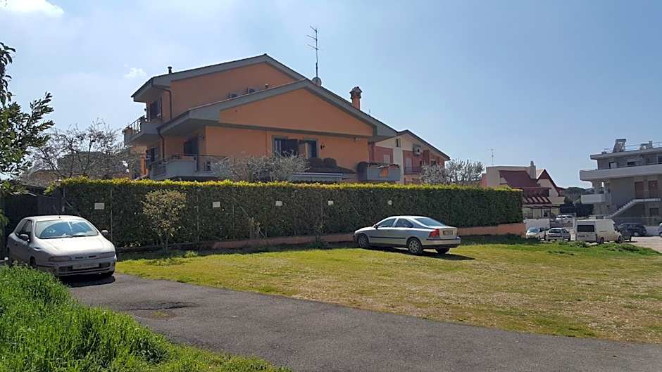 Aurelia Garden Gold B&B