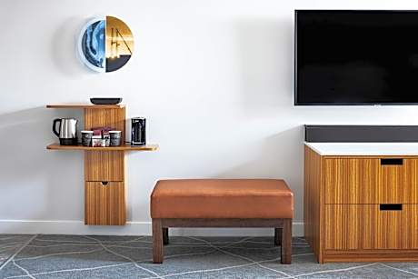 Deluxe King Suite with Sofa Bed