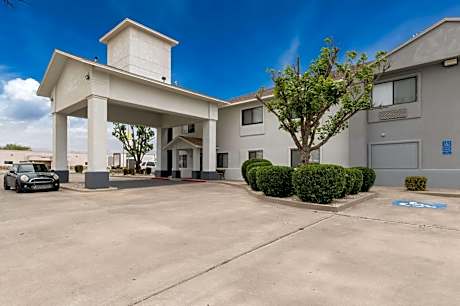 Quality Inn & Suites Artesia