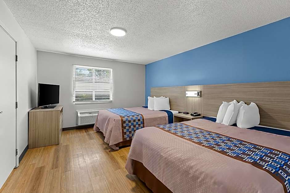 Suburban Studios Copley Akron West