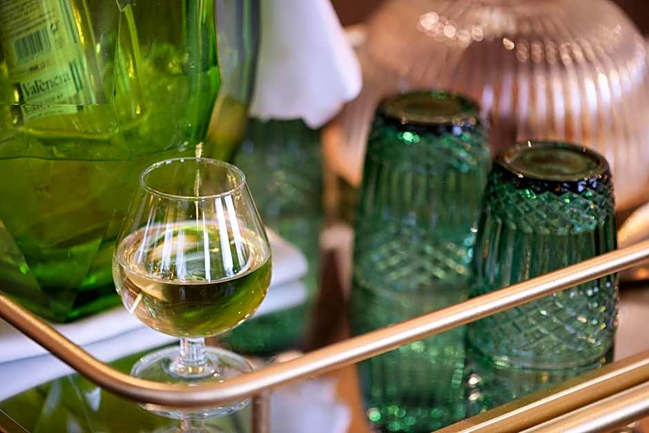 Palacio Santa Clara, Autograph Collection