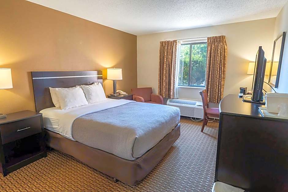 Quality Inn & Suites Sun Prairie