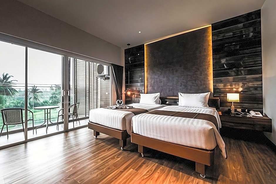 The Glory Gold Hotel