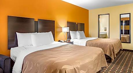 1 King Bed Nonsmoking Accessible