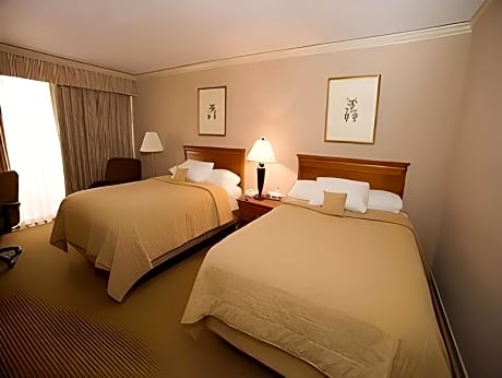 2 Double Beds Smoking