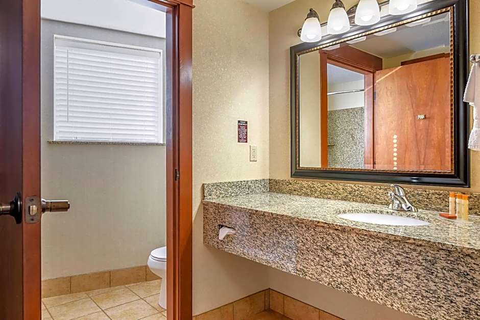 Kathryn Riverfront Inn, an Ascend Collection Hotel