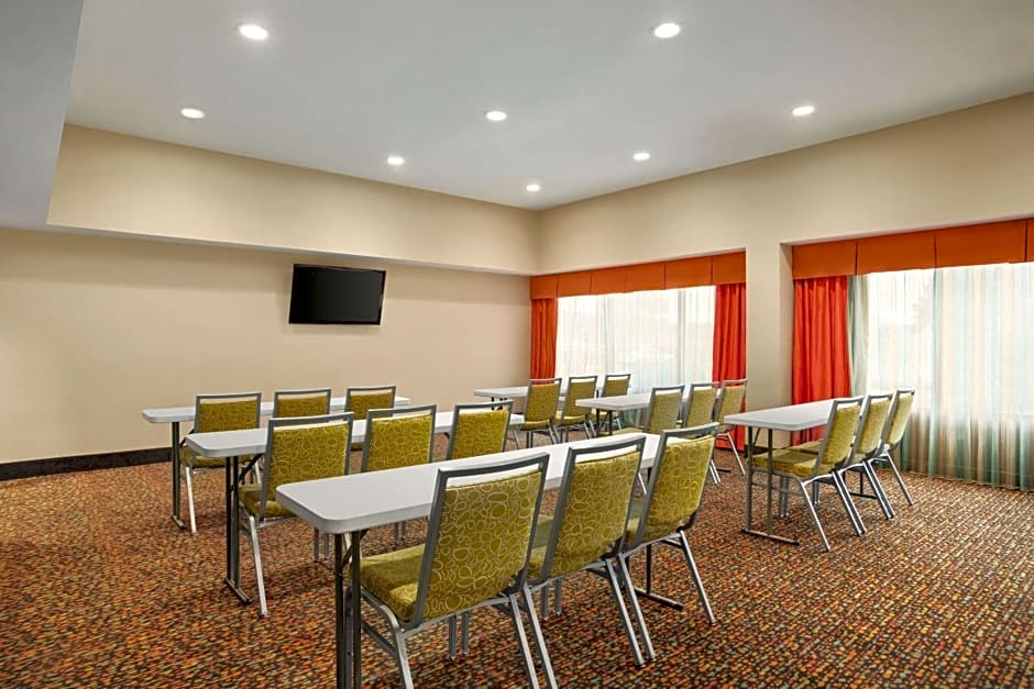 La Quinta Inn & Suites by Wyndham Richmond-Chesterfield