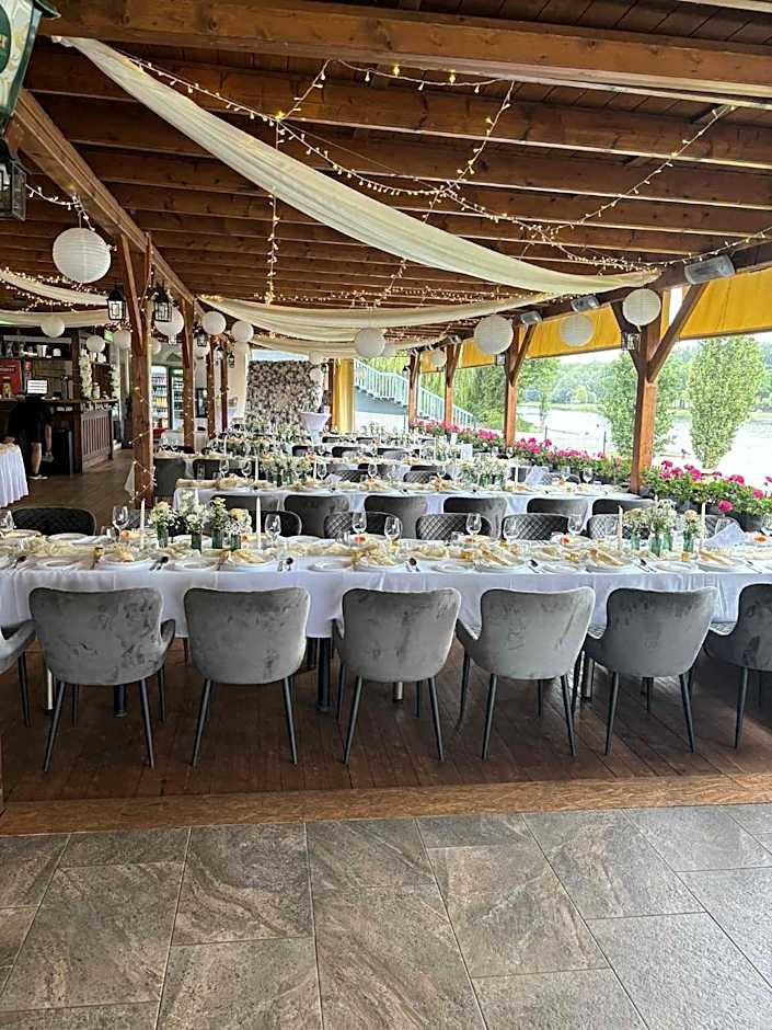 Amstel Hattyú Panzió -Érintésmentes bejelentkezés