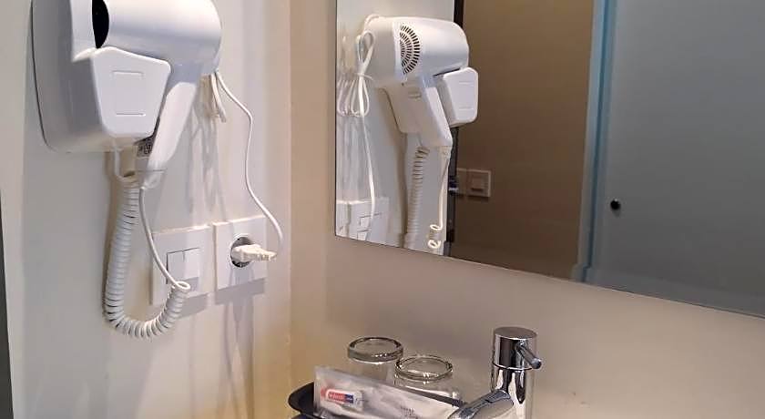 Grand Whiz Hotel Trawas