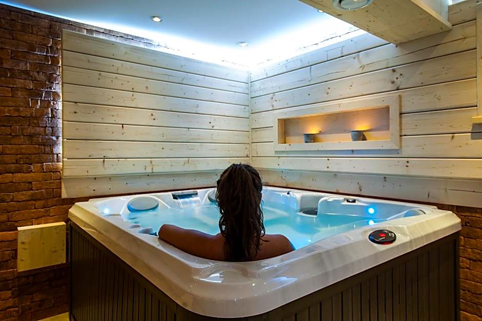 WILLA JAROSTA & SPA, AC -free parking