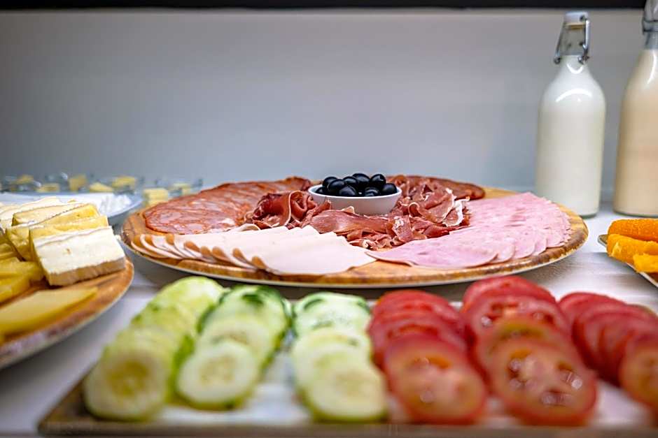 Quinta Colina by Shiadu