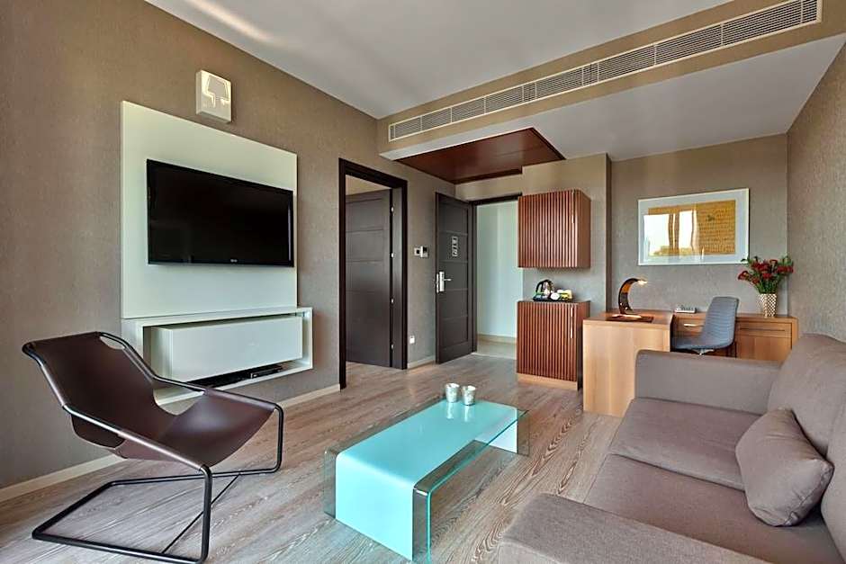 The Atara Near Golf Course Road