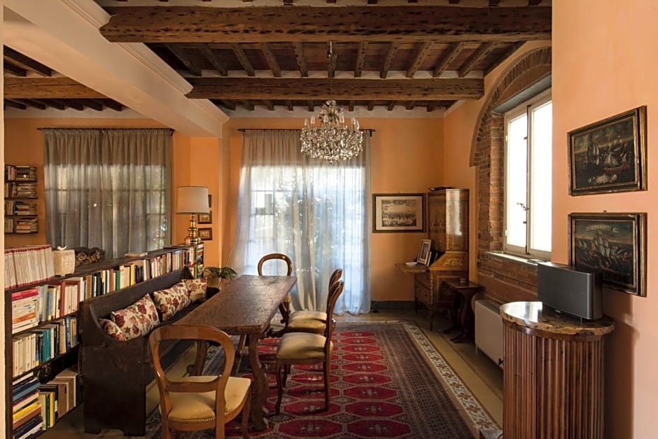 Al Porto Di Lucca B&B