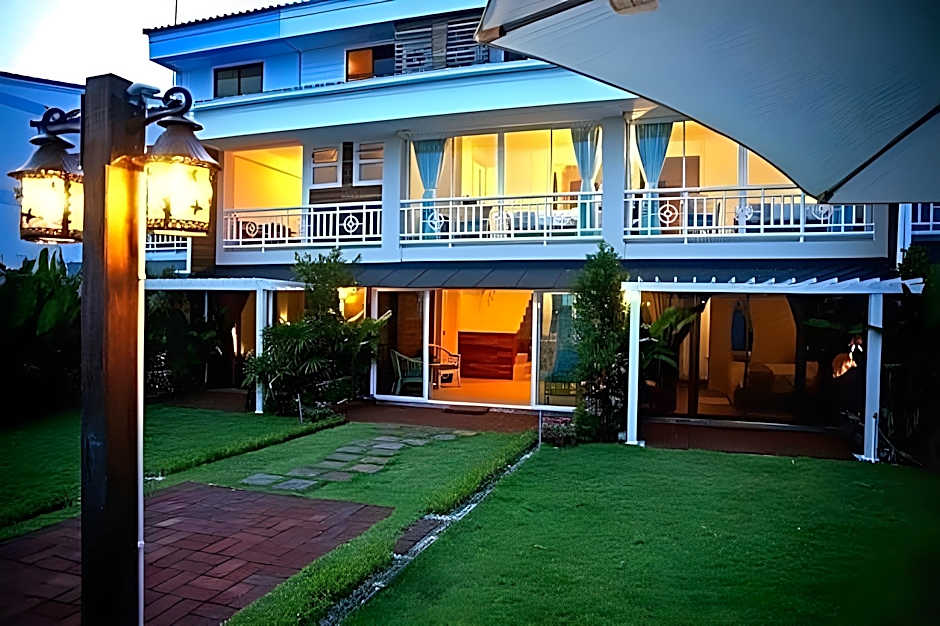 Baan Sattahip by the sea