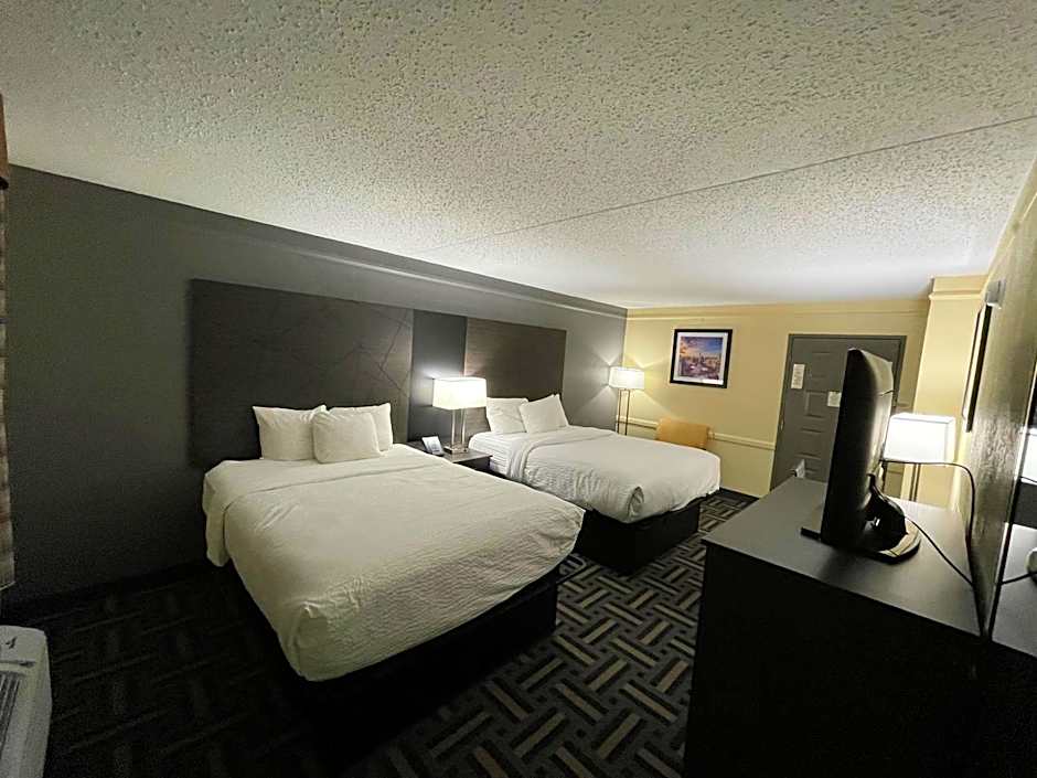 La Quinta Inn & Suites by Wyndham Indianapolis Airport Lynhurst