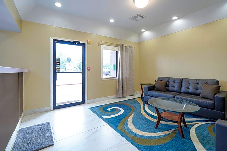 Budget Inn by Oyo San Augustine