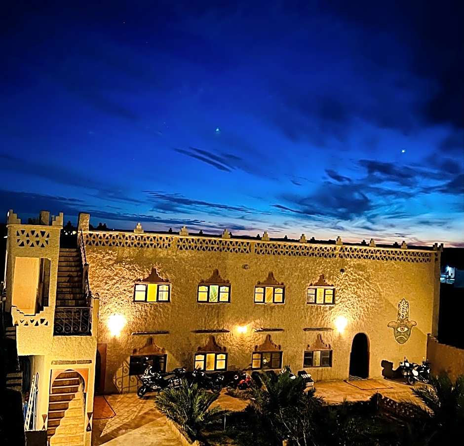 Hotel Camping Les Roses Des Dunes & Piscine