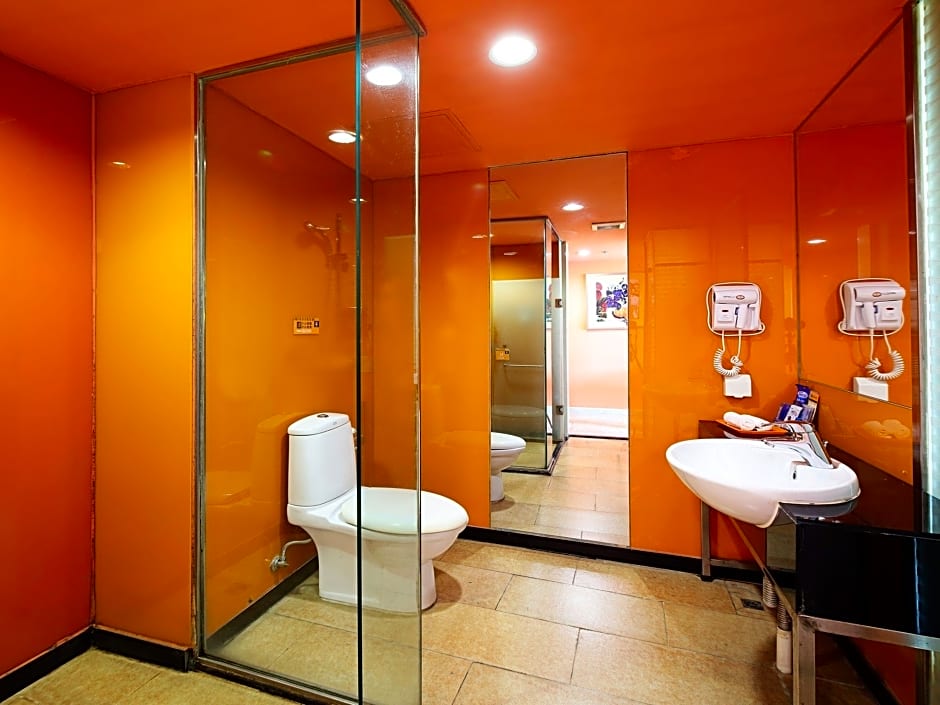 Liwan Lake Garden Inn