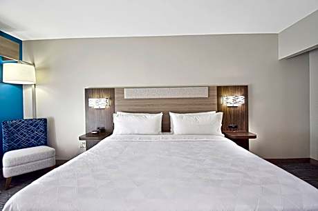 1 King Suite
