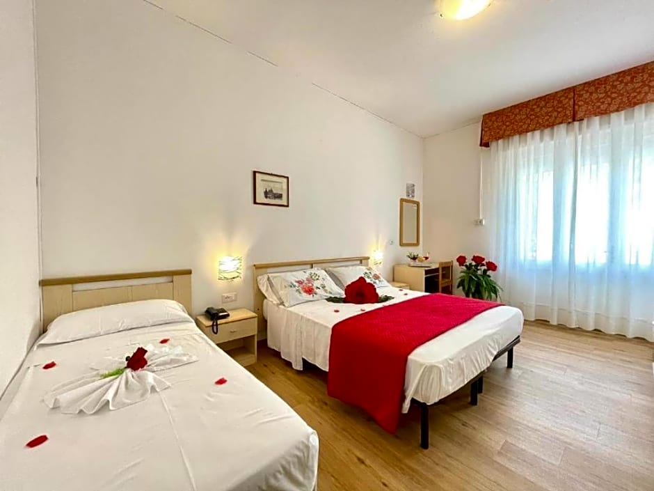 Hotel Trovatore