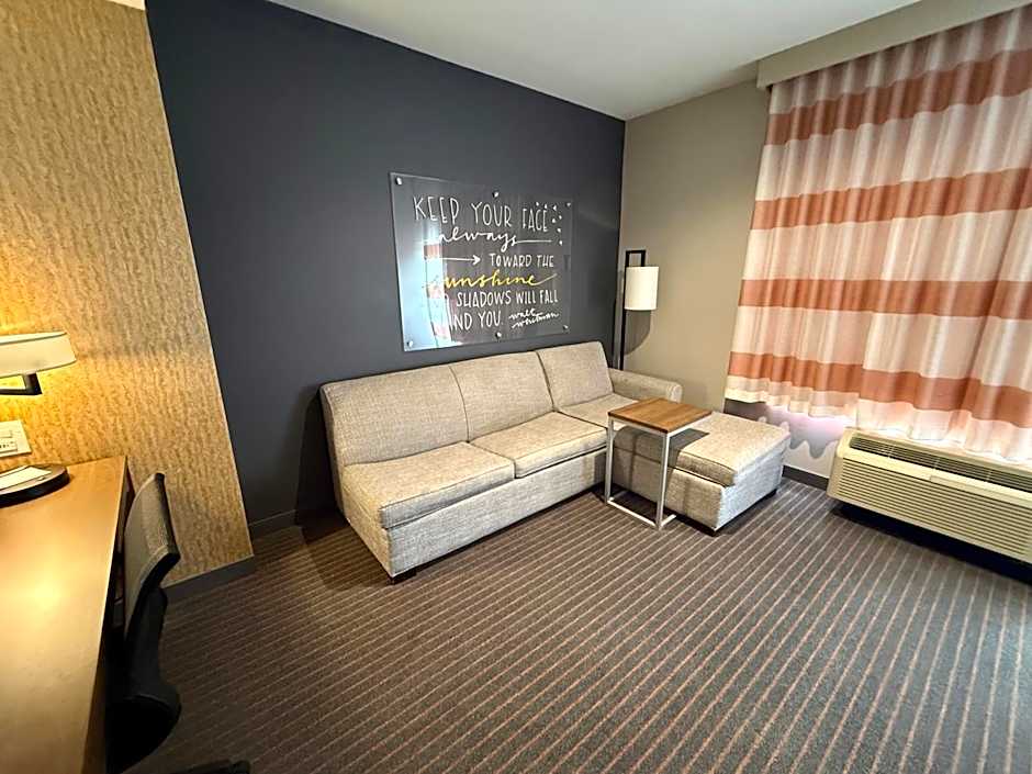La Quinta by Wyndham Altoona Des Moines