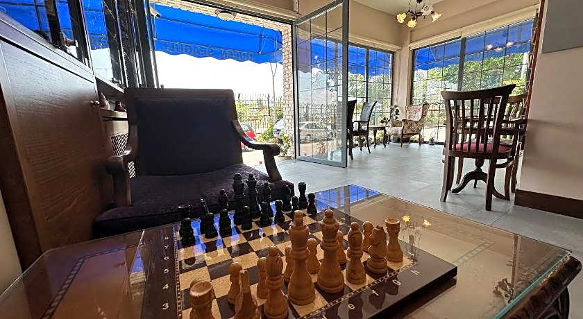 Queen Seagull Boutique Hotel