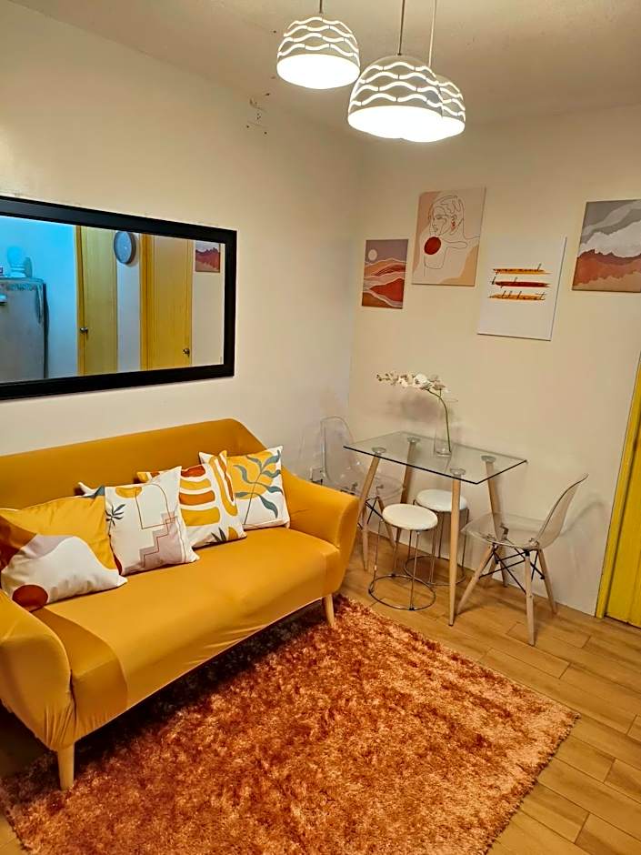 Davao Condo 2BR Pool Wifi Netflix