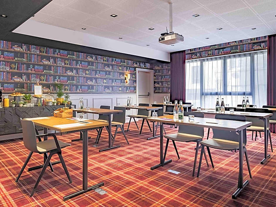 Mercure Paris Bercy Bibliotheque