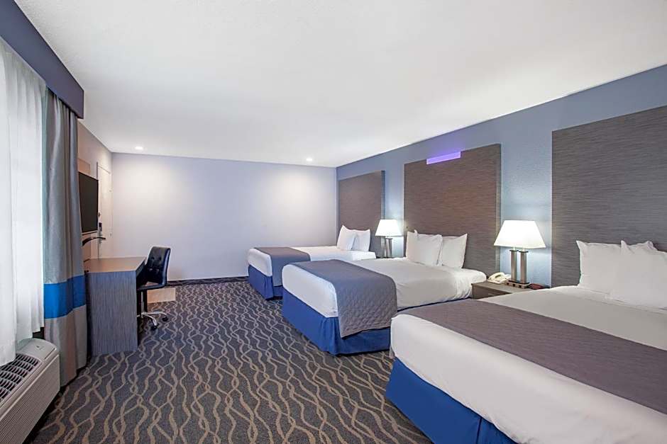 Travelodge Inn & Suites by Wyndham Anaheim on Disneyland Dr