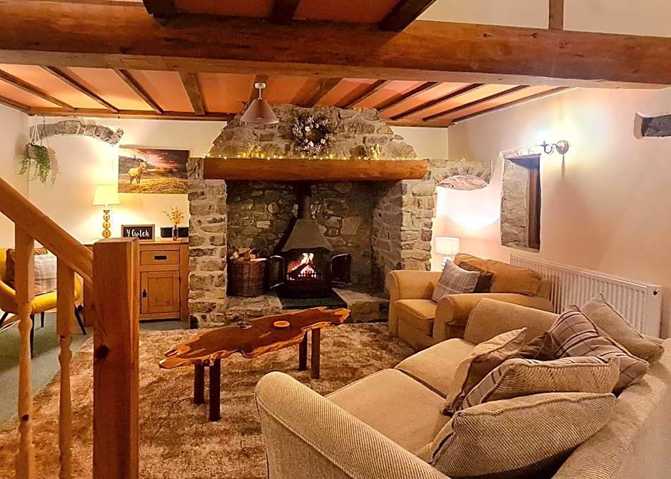 Garnffrwd Cottages