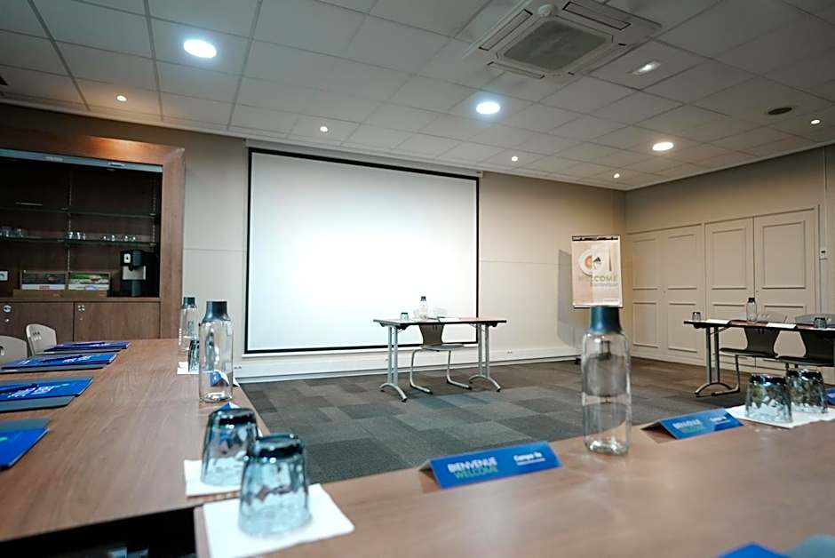 Hotel Campanile Roissy