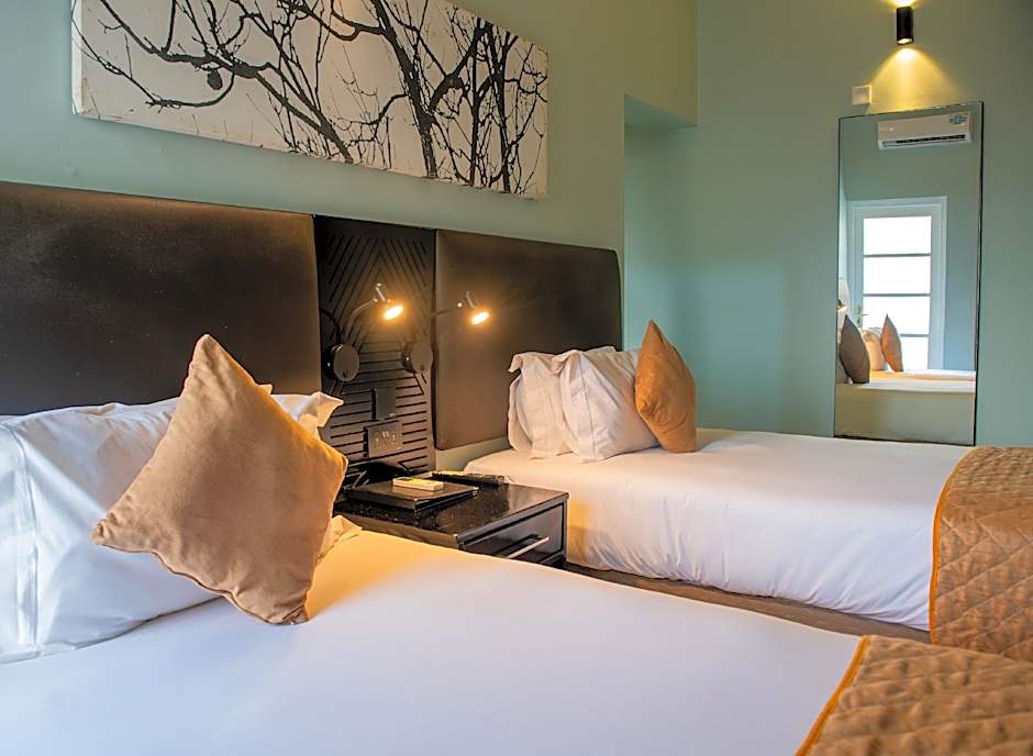 New Ambassador Hotel