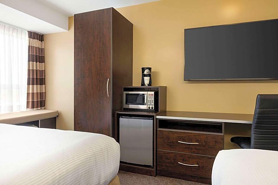 Microtel Inn & Suites By Wyndham Estevan
