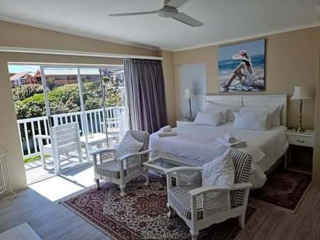 Deluxe Double Room with Balcony and Sea View