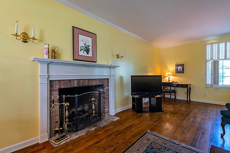 Century Suites Hotel