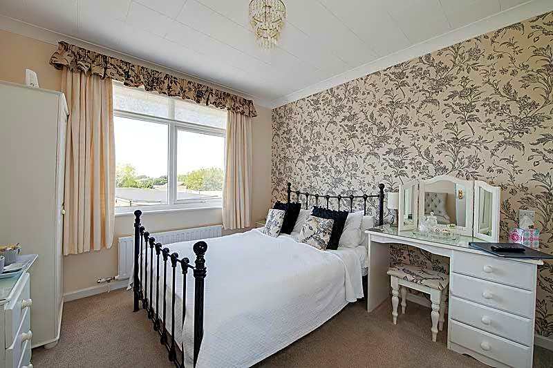 The Coast Yard B & B and Garden Chalets