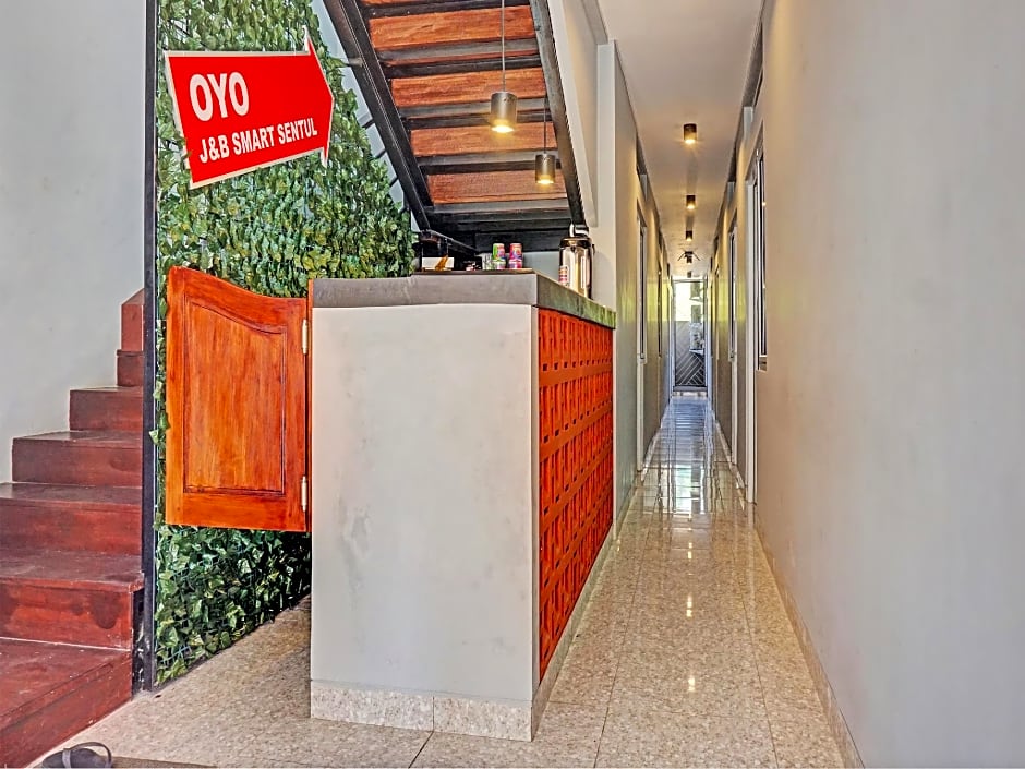 Capital O 92765 J&b Smart Sentul