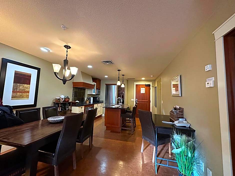 Solara Escape - 2BR Retreat with Pool - Hot Tub - Gym - Spa