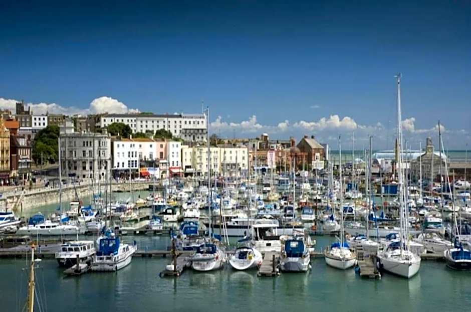 Royal Temple Yacht Club
