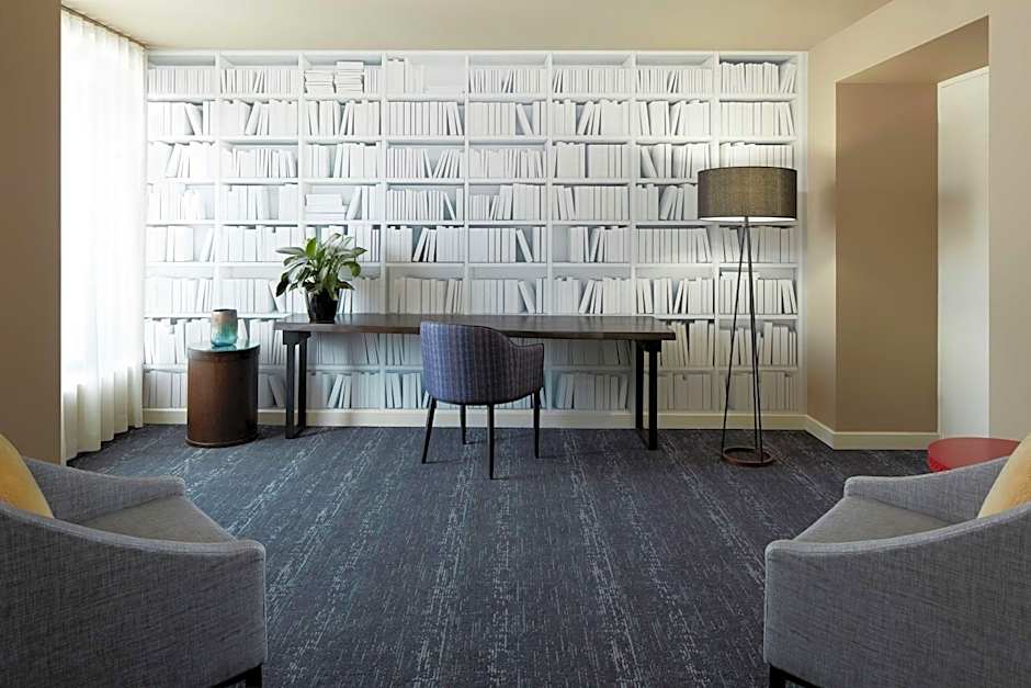 DoubleTree by Hilton Montreal