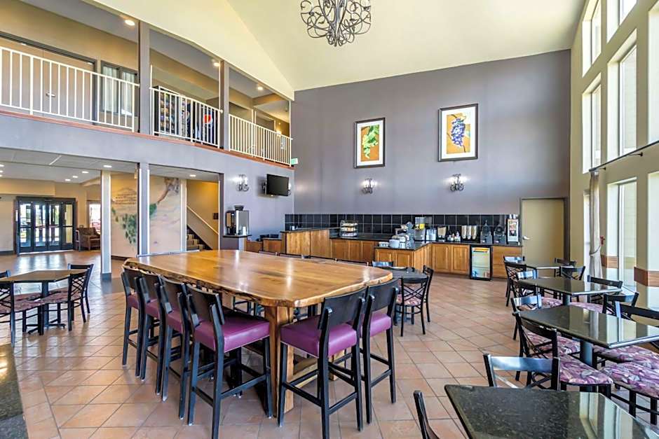 Best Western Plus Grapevine Inn